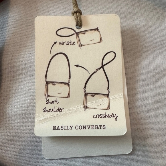 HOBO Darcy Convertible Wristlet - Picture 14 of 16